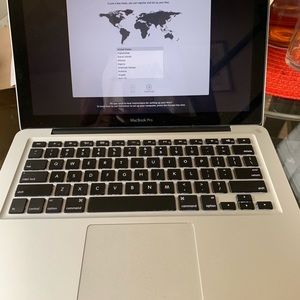 Macbook Pro 2012  (GREAT CONDITION)